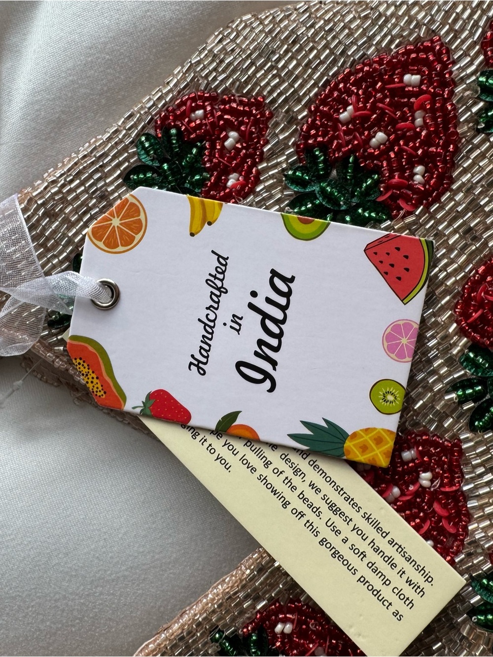 Strawberry Beaded Bucket Bag Handmade in India New With Tags - Picture 13 of 15